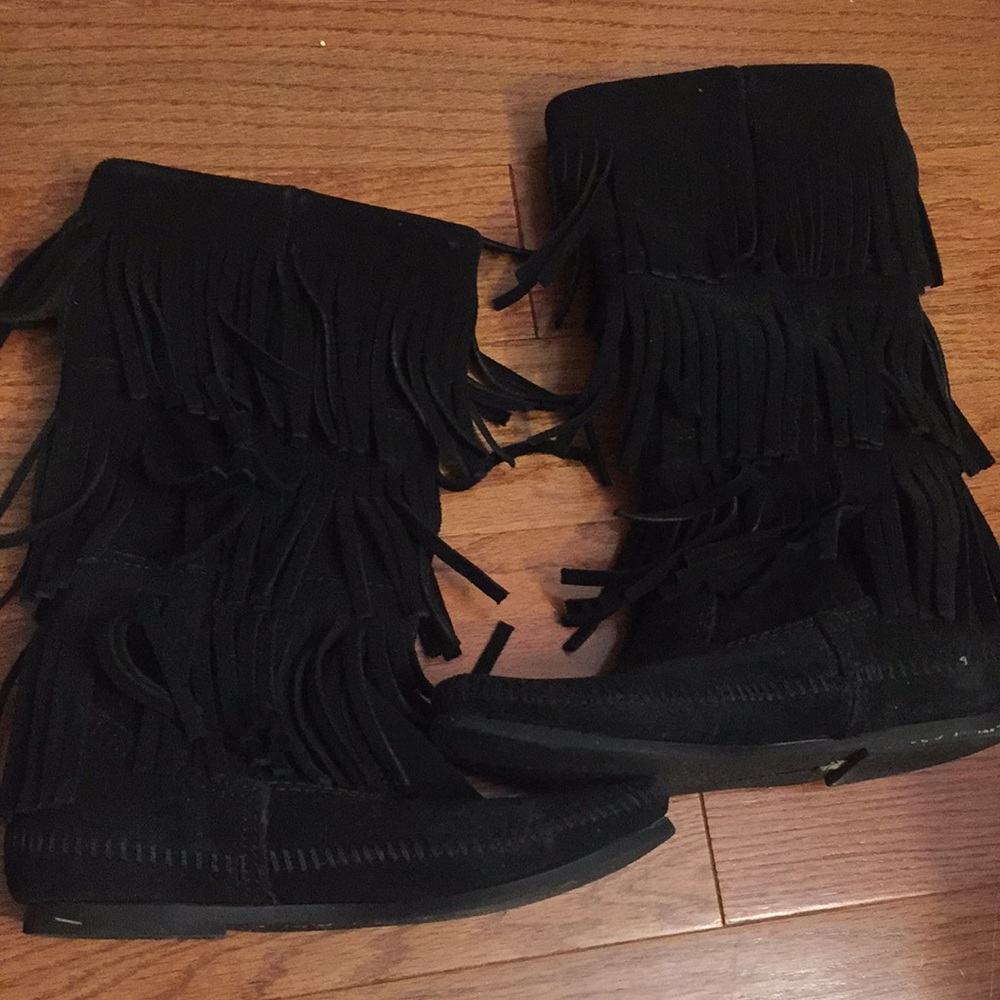 Minnetonka Fringe boots